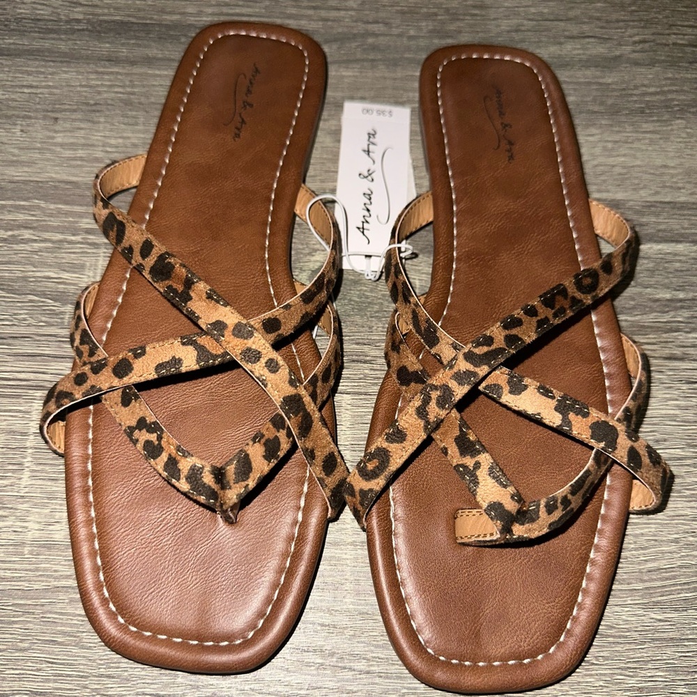 Anna & Ava shoes. New animal print sandals. Size 8